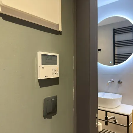 Two Entire Liv Luxury A-b * 塞萨洛尼基