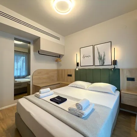 Two Entire Liv Luxury A-b Appartamento