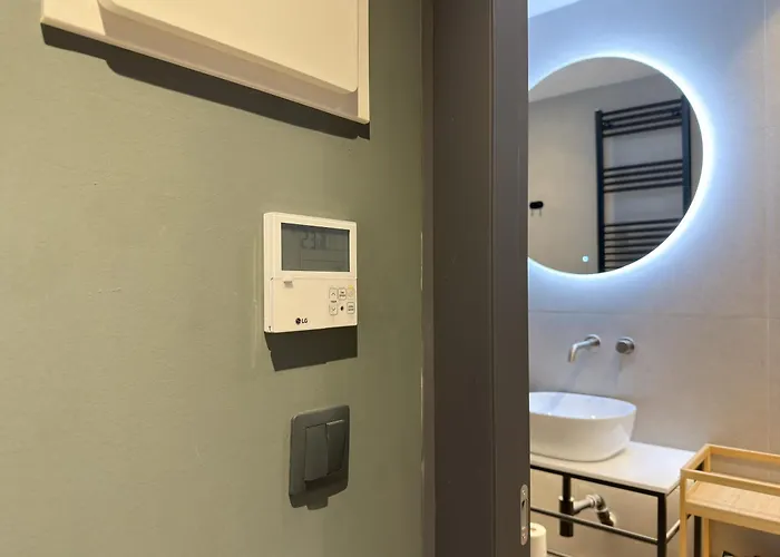 Two Entire Liv Luxury A-b * Thessalonique